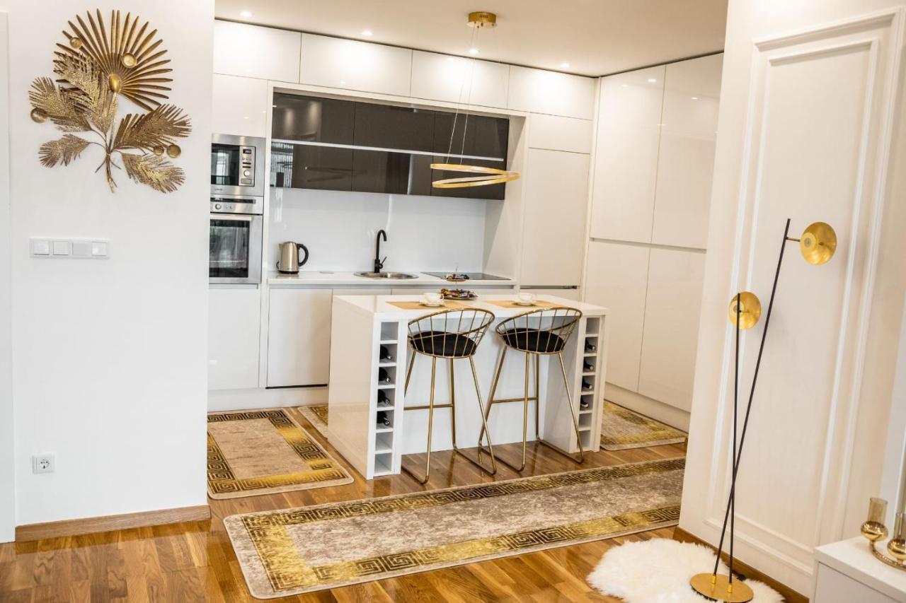 Luxury Apartment Karic Free Parking Tuzla Ngoại thất bức ảnh