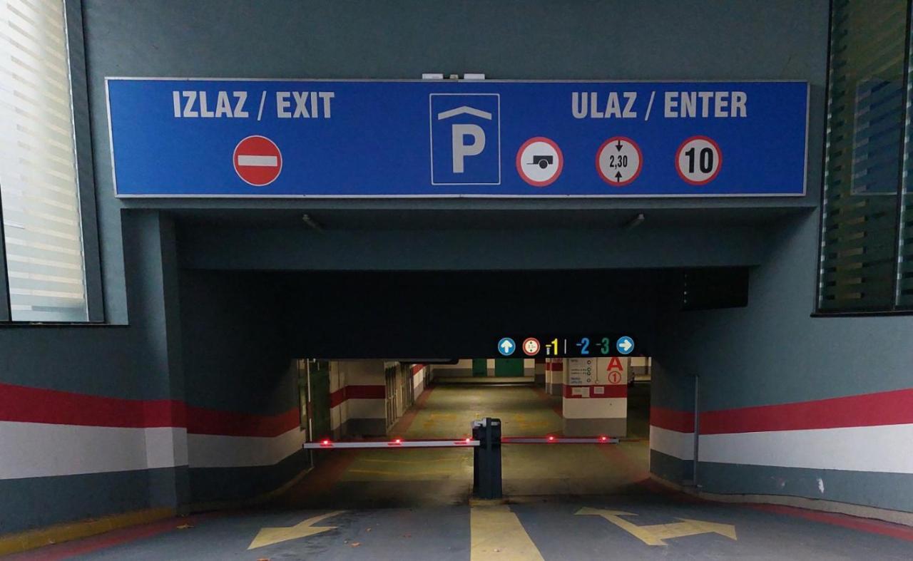 Luxury Apartment Karic Free Parking Tuzla Ngoại thất bức ảnh
