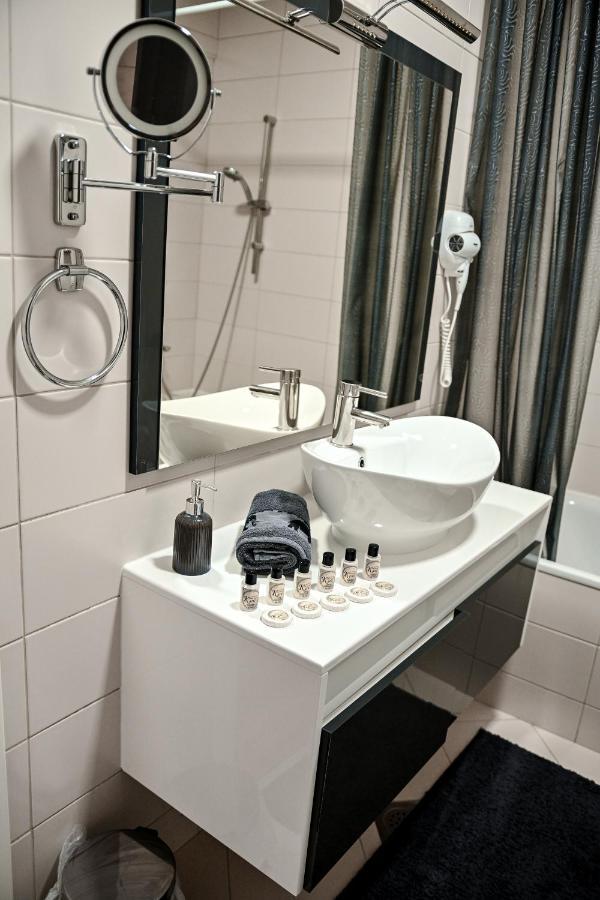 Luxury Apartment Karic Free Parking Tuzla Ngoại thất bức ảnh