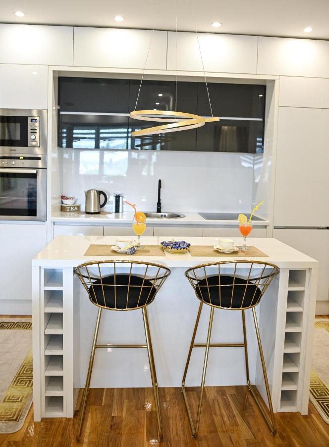 Luxury Apartment Karic Free Parking Tuzla Ngoại thất bức ảnh