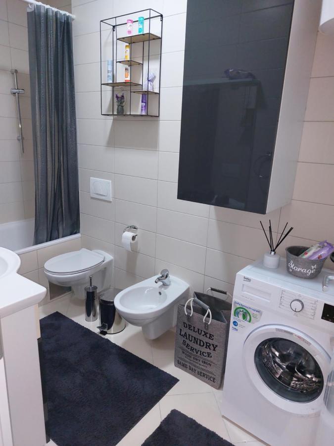 Luxury Apartment Karic Free Parking Tuzla Ngoại thất bức ảnh